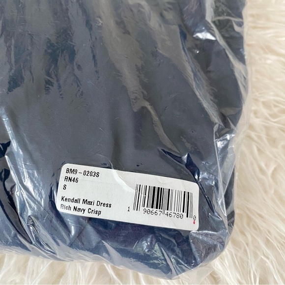 NWT Show Me Your Mumu Kendall
Maxi Dress Rich Navy Blue S - Picture 6 of 13